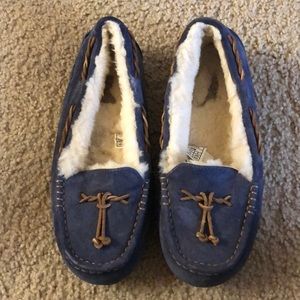 ugg moccasins, blue, size 9 in women’s.